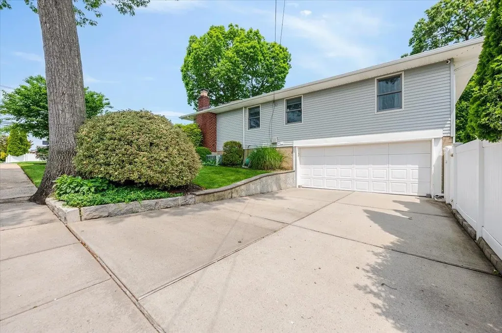 676 Central Avenue Massapequa NY 11758