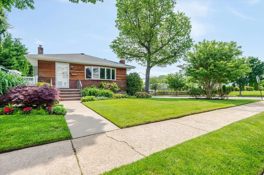676 Central Avenue Massapequa NY 11758