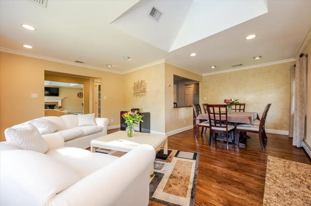 676 Central Avenue Massapequa NY 11758