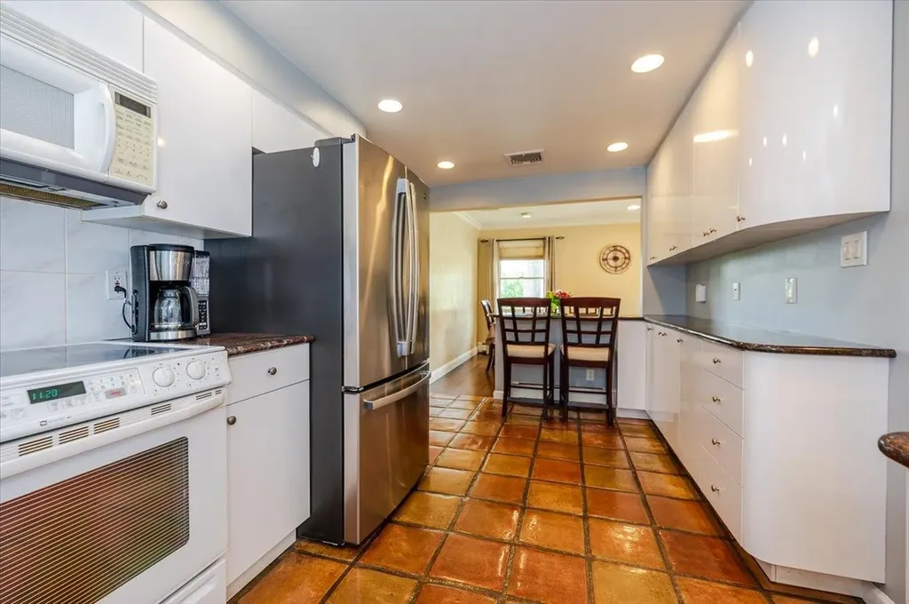 676 Central Avenue Massapequa NY 11758
