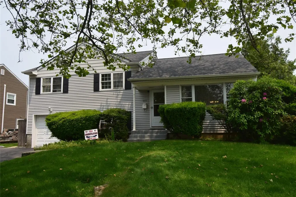 3715 Regent Lane Wantagh NY 11793