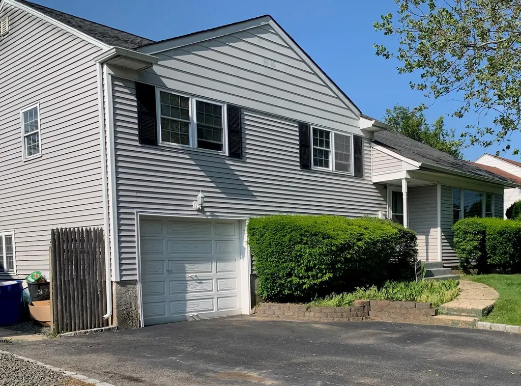 3715 Regent Lane Wantagh NY 11793