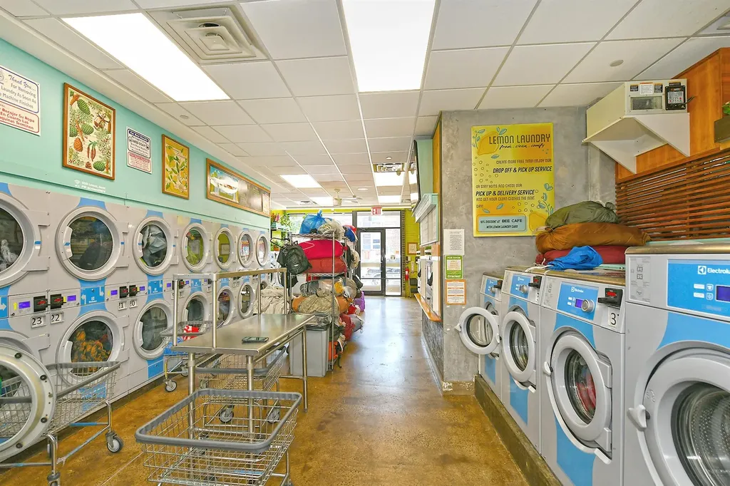 60-11 39 Avenue Woodside NY 11377