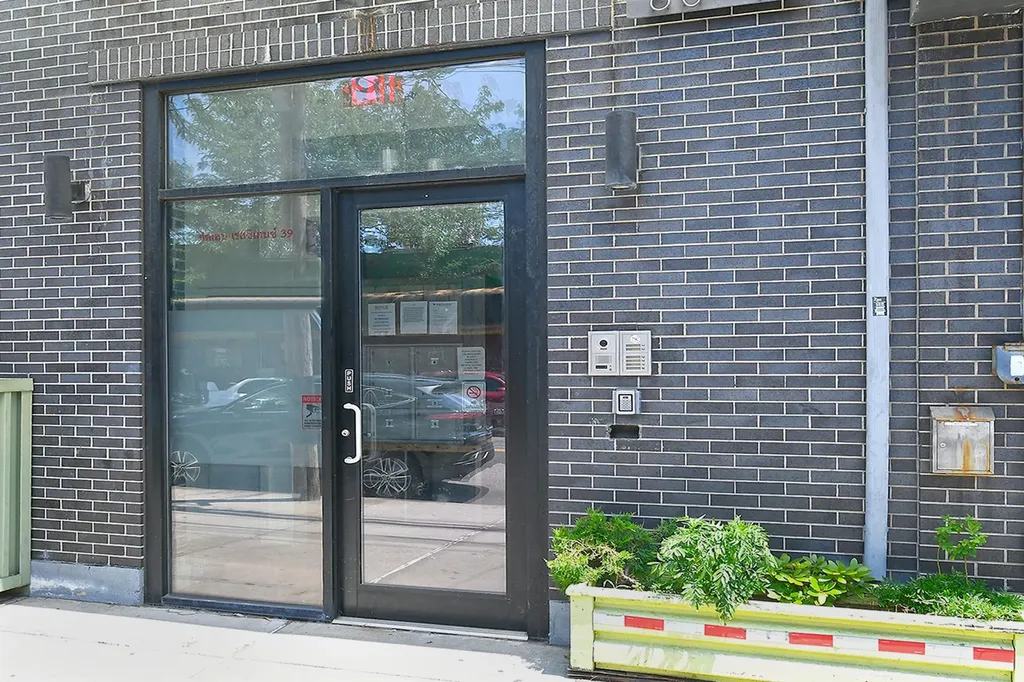 60-11 39 Avenue Woodside NY 11377