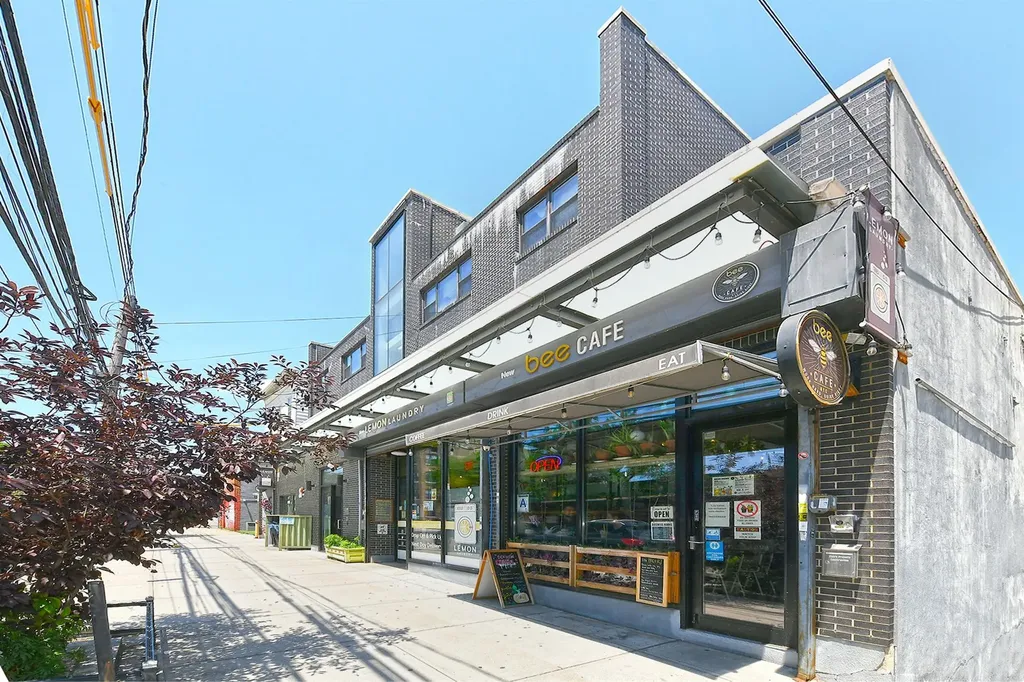60-11 39 Avenue Woodside NY 11377