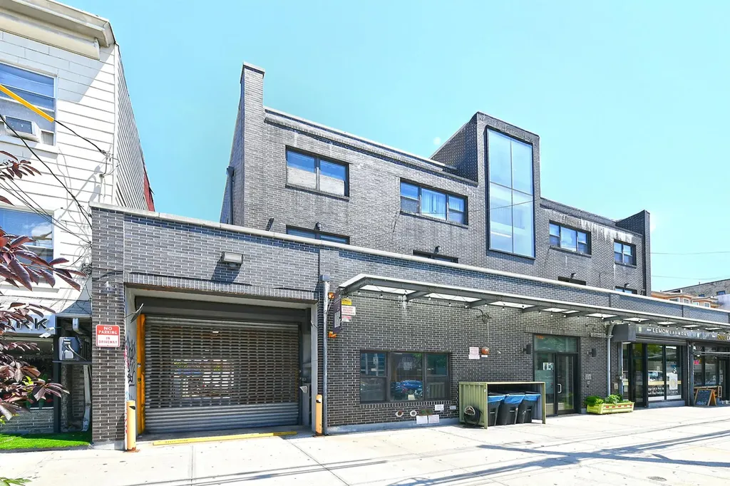 60-11 39 Avenue Woodside NY 11377