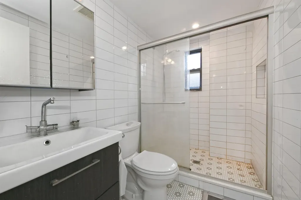 60-11 39 Avenue Woodside NY 11377