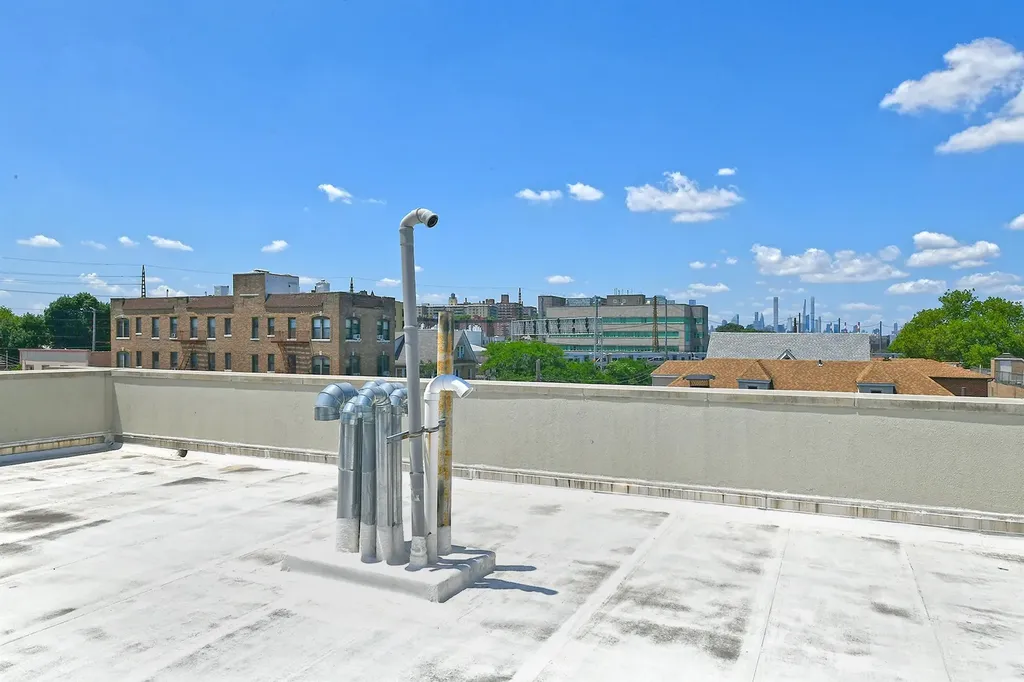 60-11 39 Avenue Woodside NY 11377