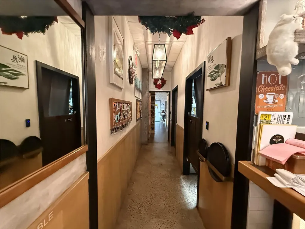 60-11 39 Avenue Woodside NY 11377