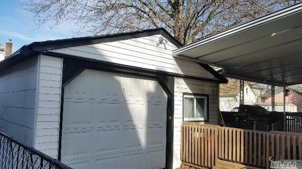 492 Pershing Boulevard Rockville Centre NY 11570