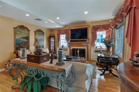 156 Beach 135th Street Belle Harbor NY 11694