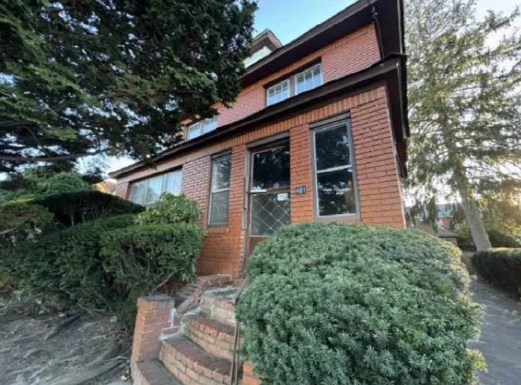 401 Oakland Avenue Cedarhurst NY 11516