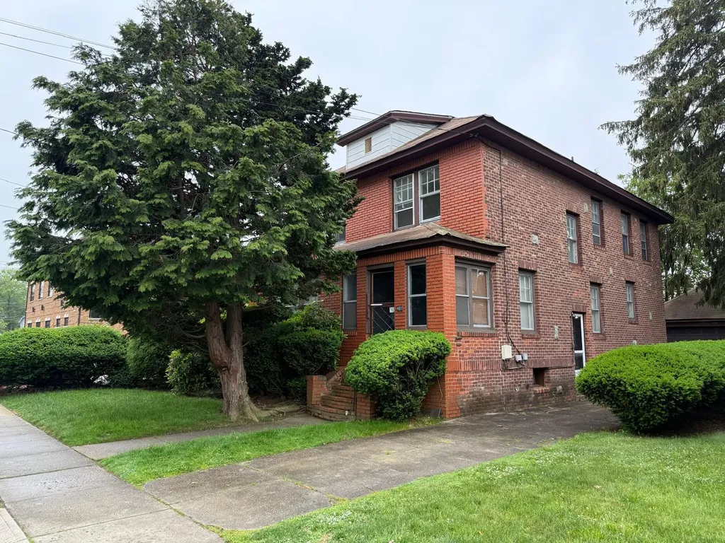 401 Oakland Avenue Cedarhurst NY 11516