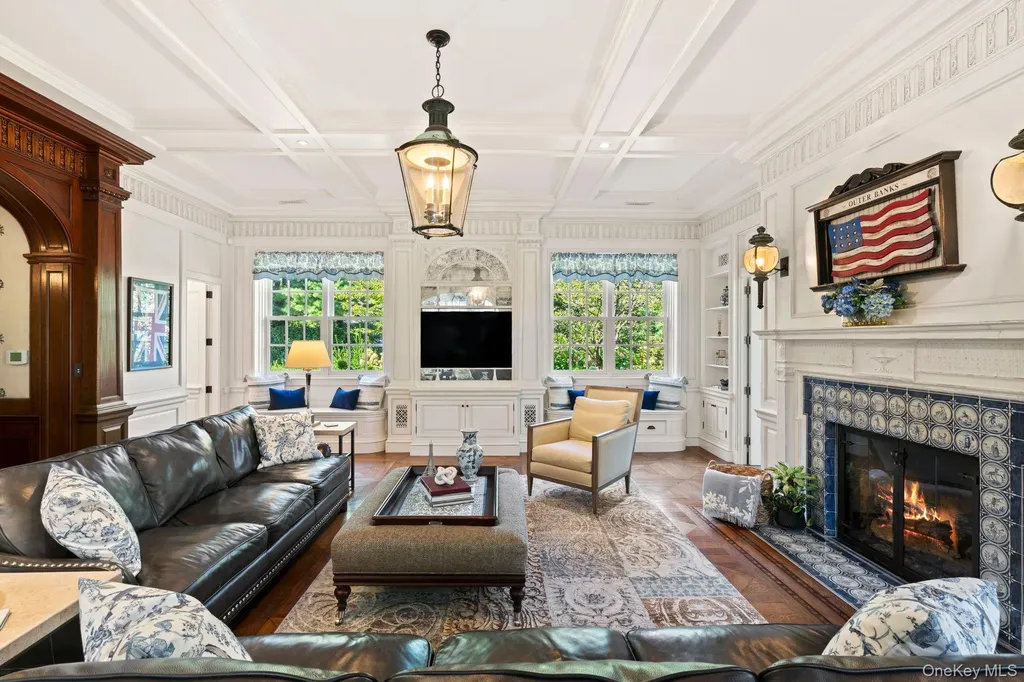 7 Fox Meadow Lane Lloyd Harbor NY 11743