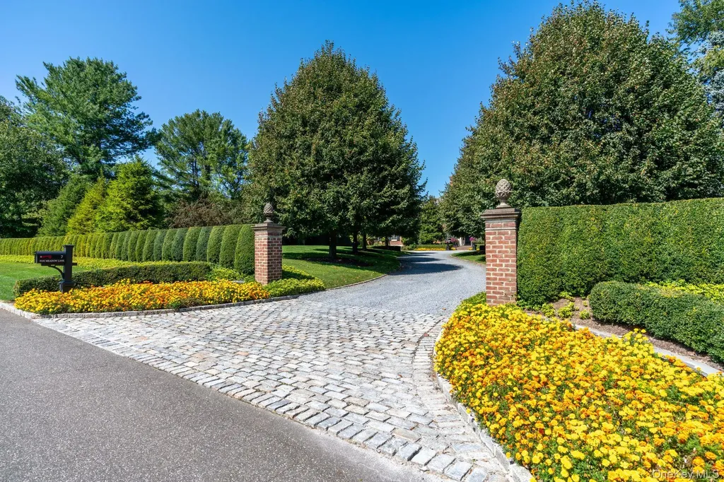 7 Fox Meadow Lane Lloyd Harbor NY 11743