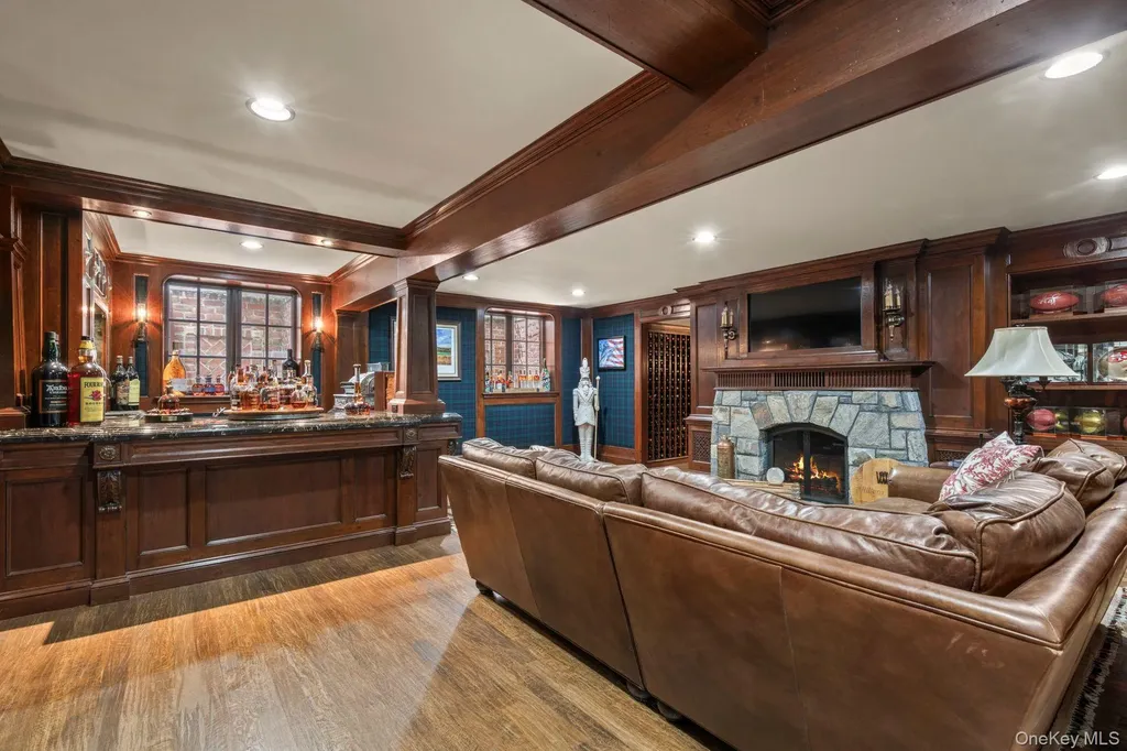 7 Fox Meadow Lane Lloyd Harbor NY 11743