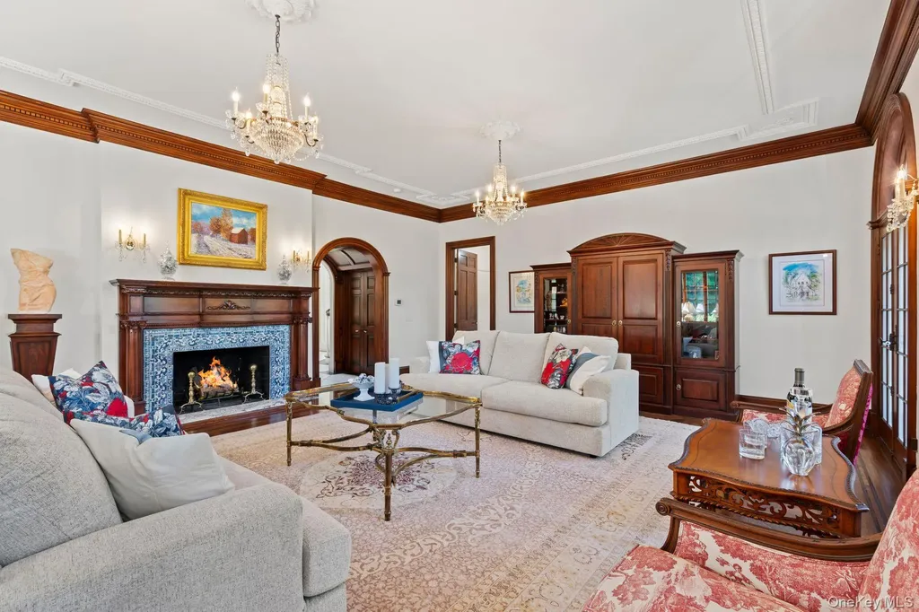 7 Fox Meadow Lane Lloyd Harbor NY 11743