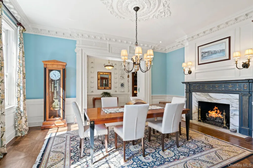 7 Fox Meadow Lane Lloyd Harbor NY 11743