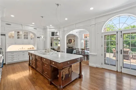 7 Fox Meadow Lane Lloyd Harbor NY 11743