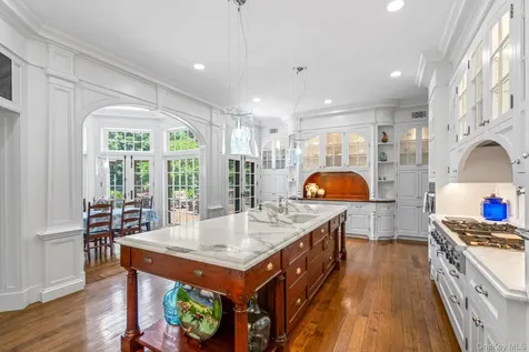 7 Fox Meadow Lane Lloyd Harbor NY 11743