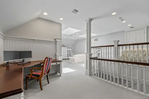 7 Fox Meadow Lane Lloyd Harbor NY 11743