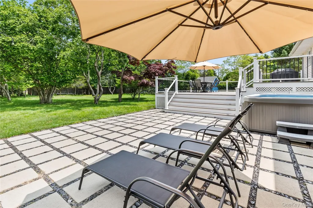 Hampton Bays NY 11946