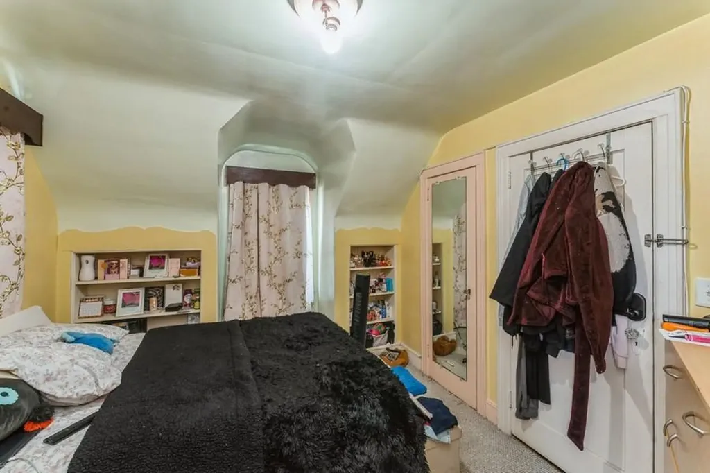 18902 114th Drive Saint Albans NY 11412