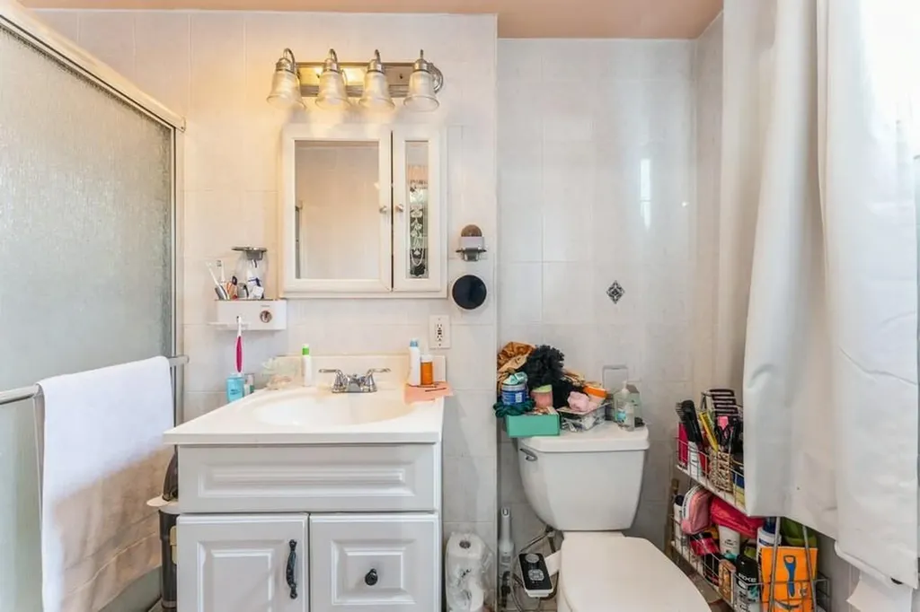 18902 114th Drive Saint Albans NY 11412