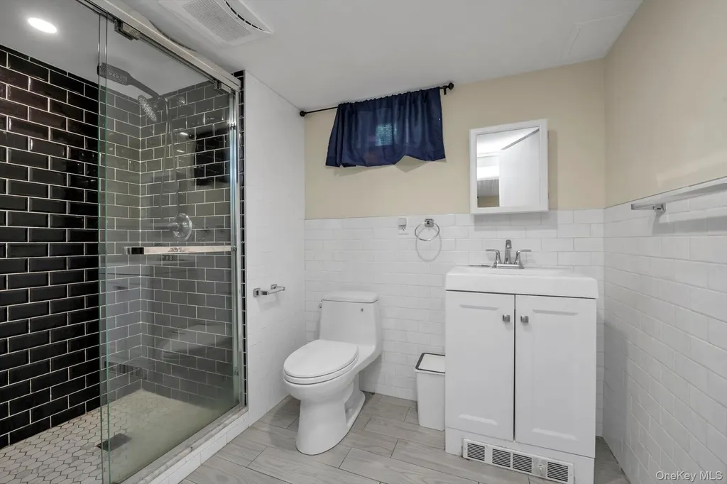 4360 Auburndale Lane Flushing NY 11358