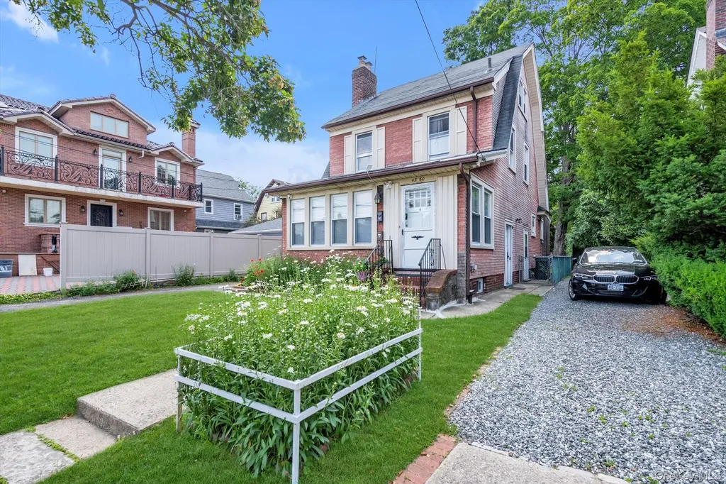 4360 Auburndale Lane Flushing NY 11358