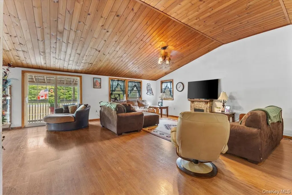 2455 Us-9 Call Listing Agent NY 12870-3207