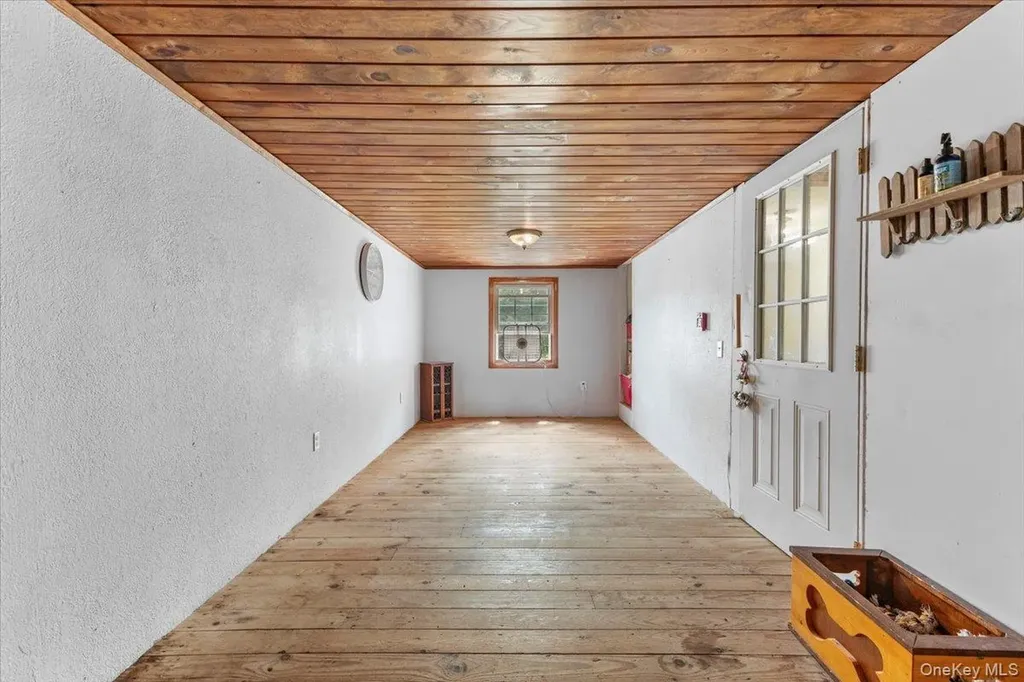 2455 Us-9 Call Listing Agent NY 12870-3207