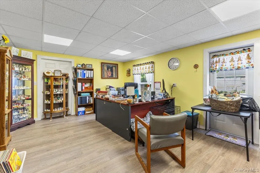 2455 Us-9 Call Listing Agent NY 12870-3207