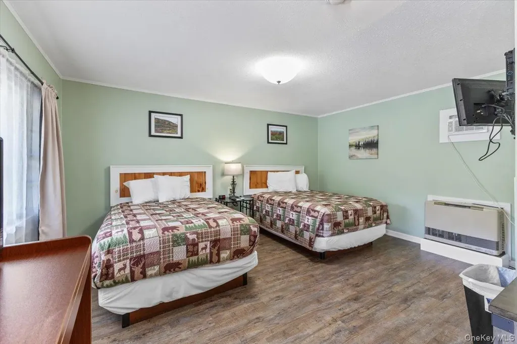 2455 Us-9 Call Listing Agent NY 12870-3207
