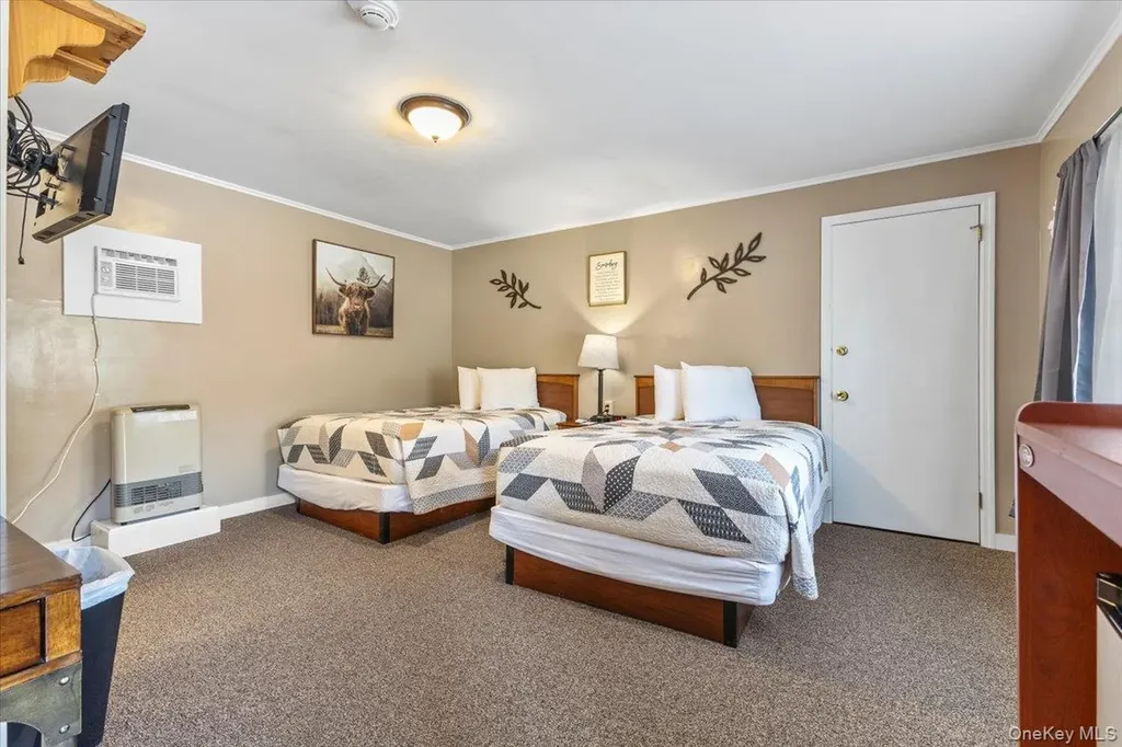 2455 Us-9 Call Listing Agent NY 12870-3207