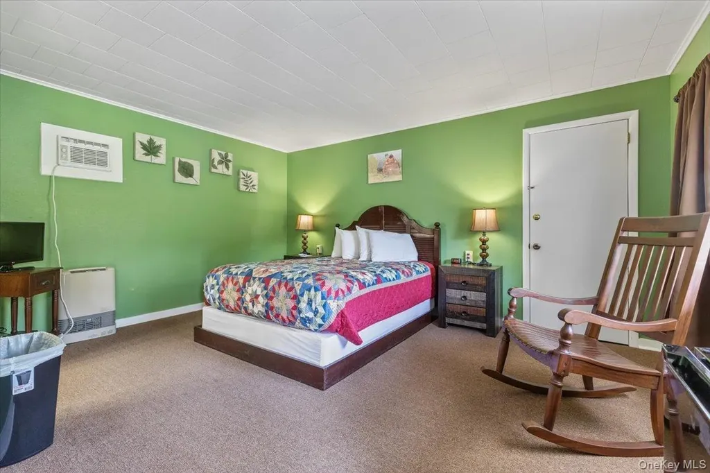 2455 Us-9 Call Listing Agent NY 12870-3207