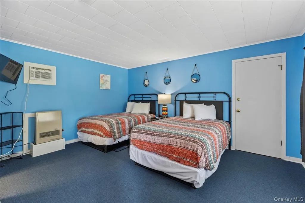 2455 Us-9 Call Listing Agent NY 12870-3207