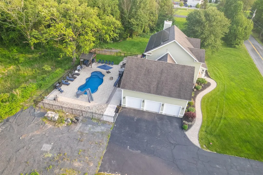 446 M And M Road Middletown NY 10940