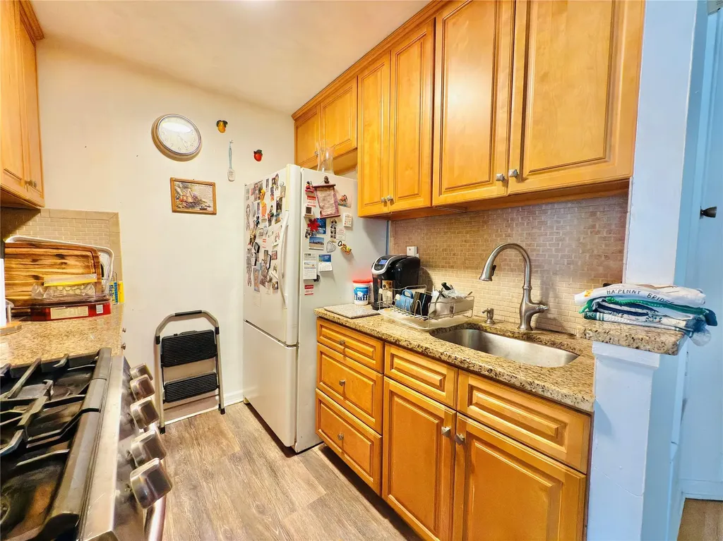 3011 Randall Avenue Bronx NY 10465