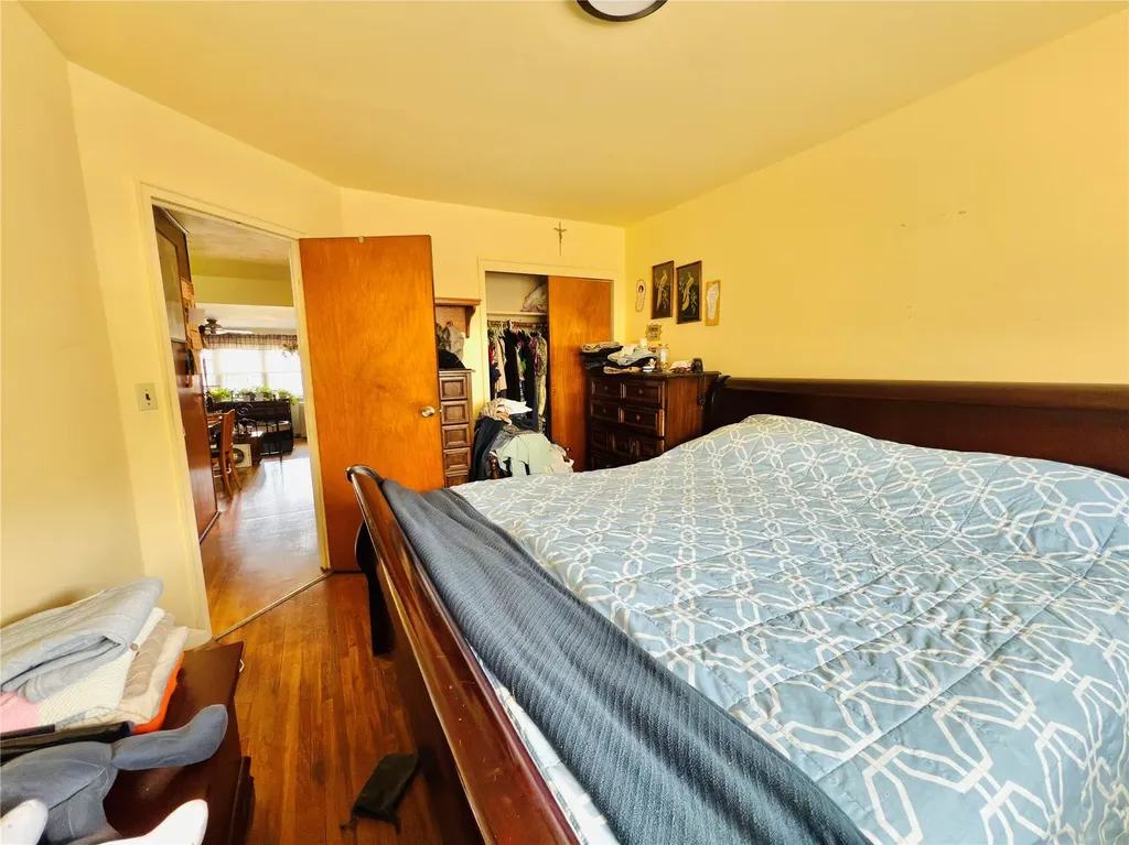 3011 Randall Avenue Bronx NY 10465