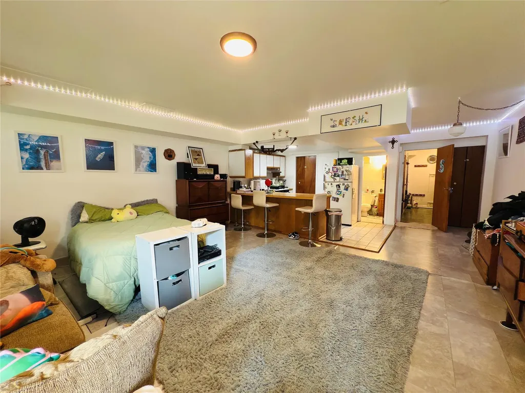 3011 Randall Avenue Bronx NY 10465