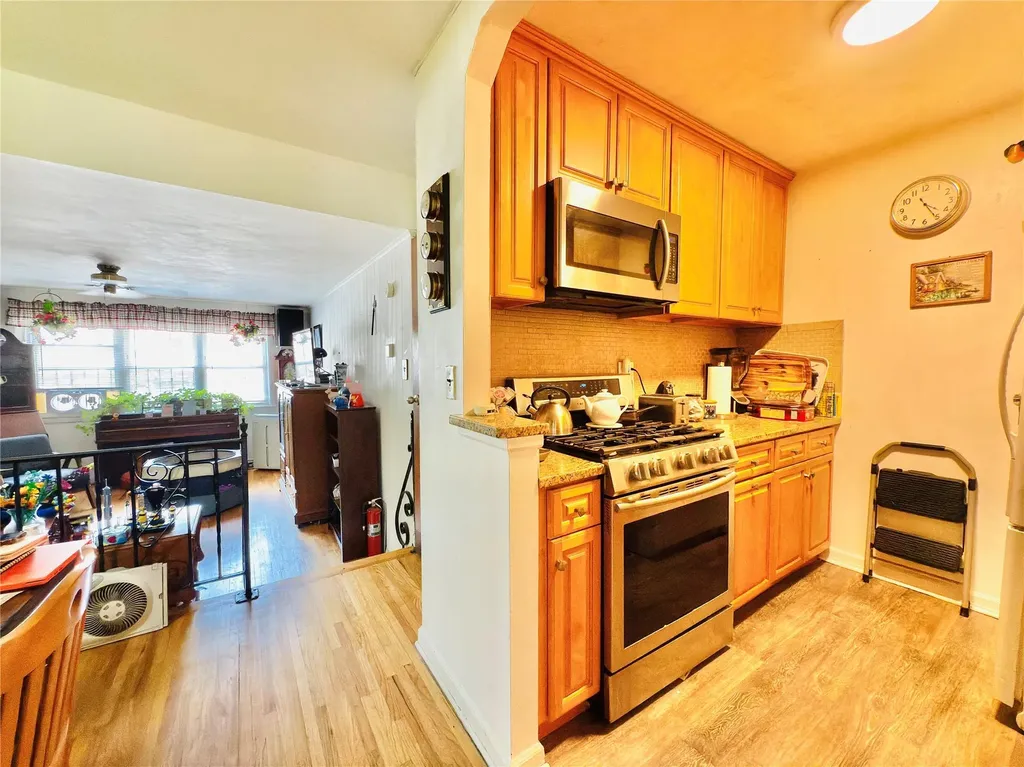 3011 Randall Avenue Bronx NY 10465