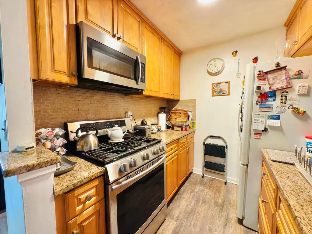 3011 Randall Avenue Bronx NY 10465