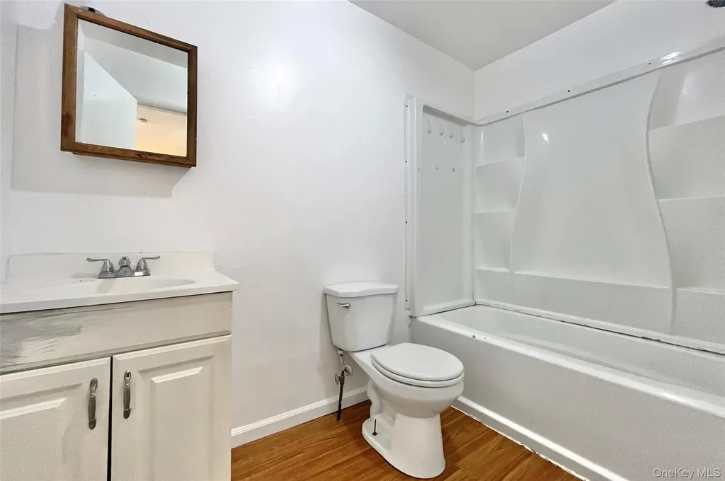 4 Red Barn Lane Middletown NY 10940