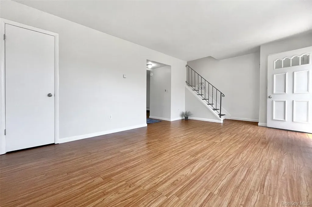 4 Red Barn Lane Middletown NY 10940