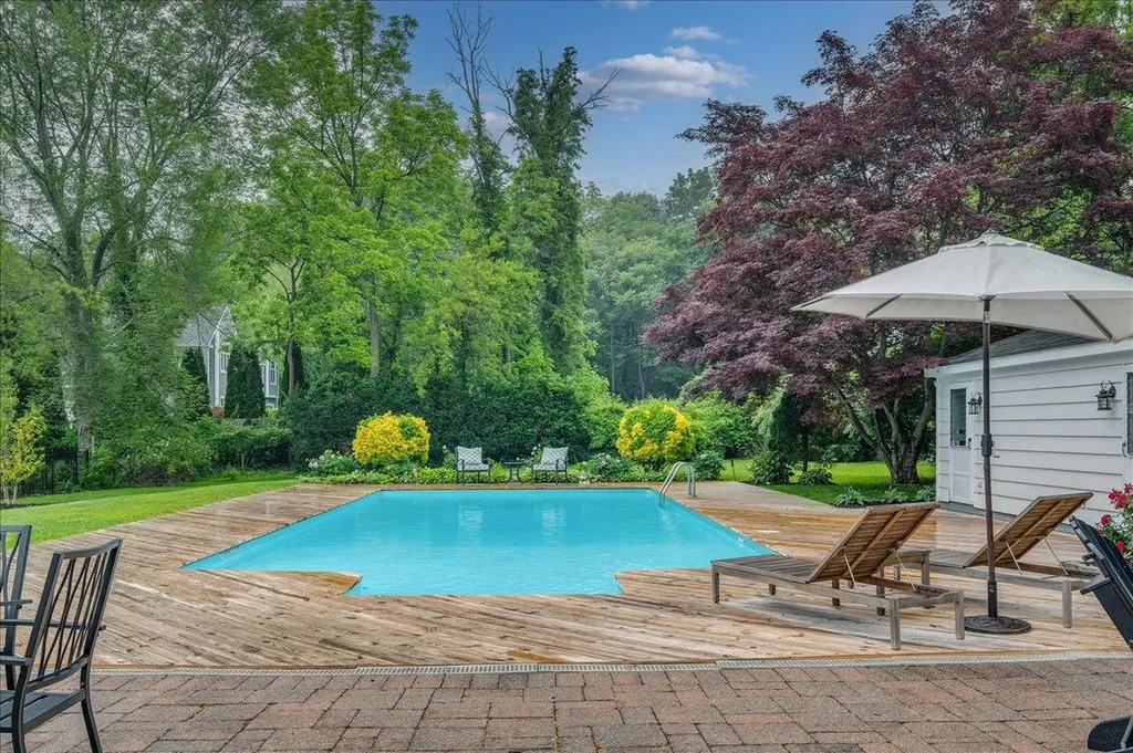 9 Loch Lane Rye Brook NY 10573
