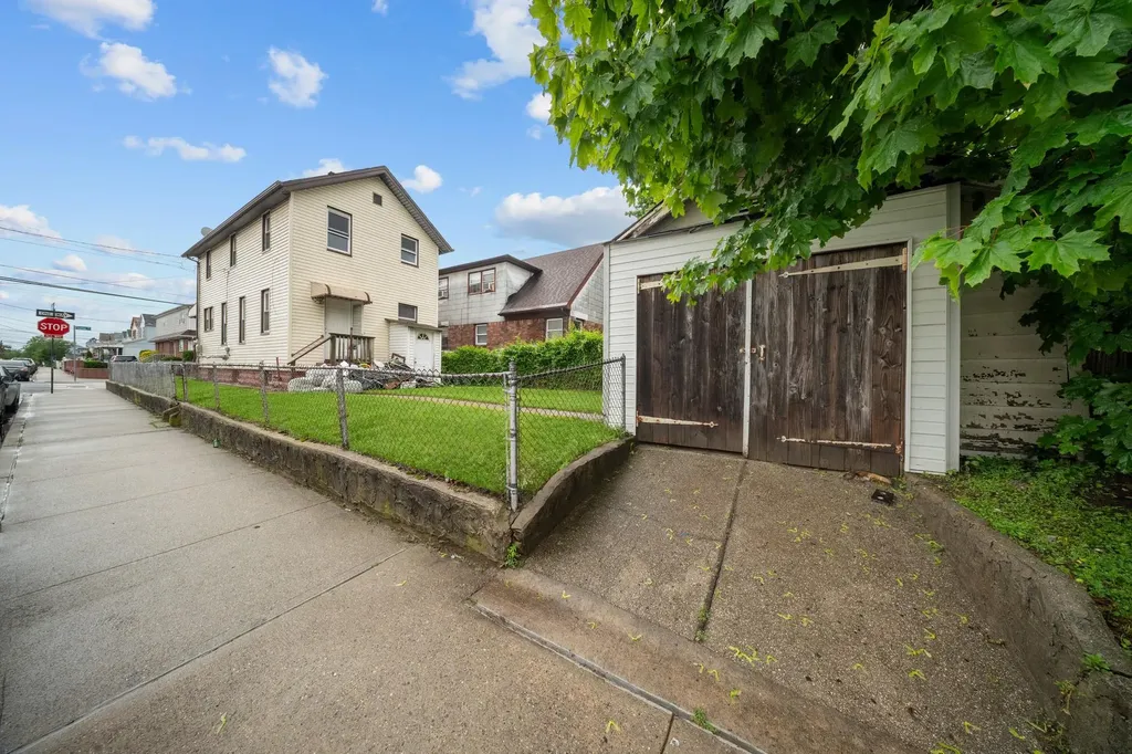 14719 Sutter Avenue Jamaica NY 11436