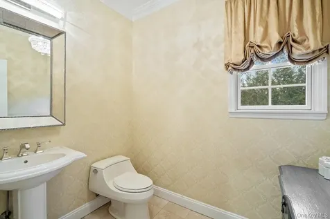 1 Fairway Drive Old Bethpage NY 11804