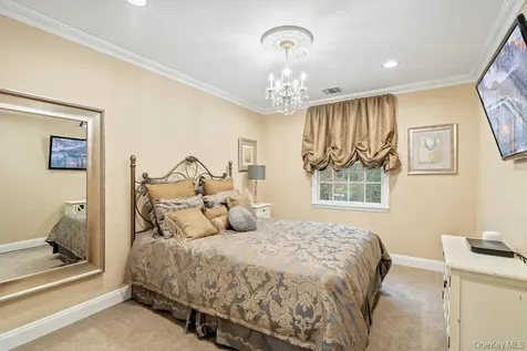 1 Fairway Drive Old Bethpage NY 11804