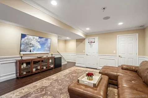 1 Fairway Drive Old Bethpage NY 11804